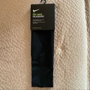 NWT Nike Mesh Black “Dry Wide” Headband